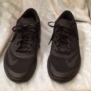Men’s Nike sneakers